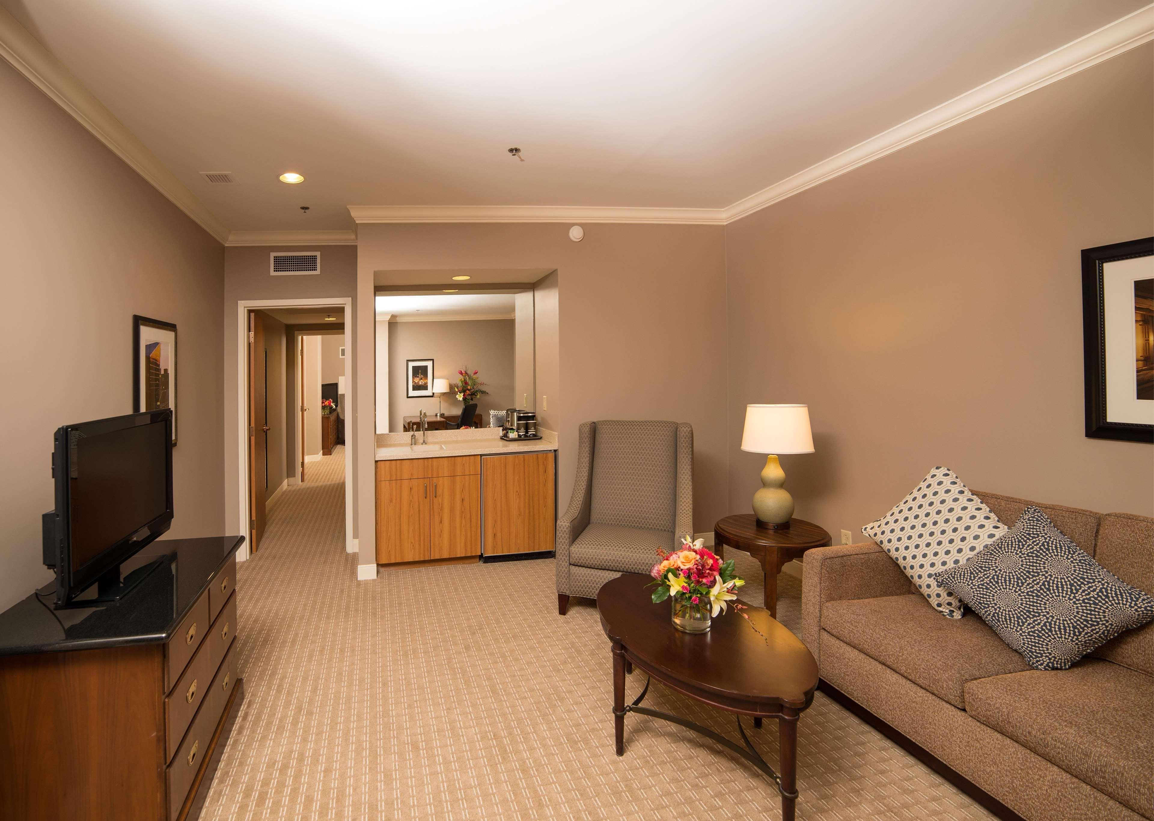 Hilton Indianapolis Hotel & Suites Eksteriør billede