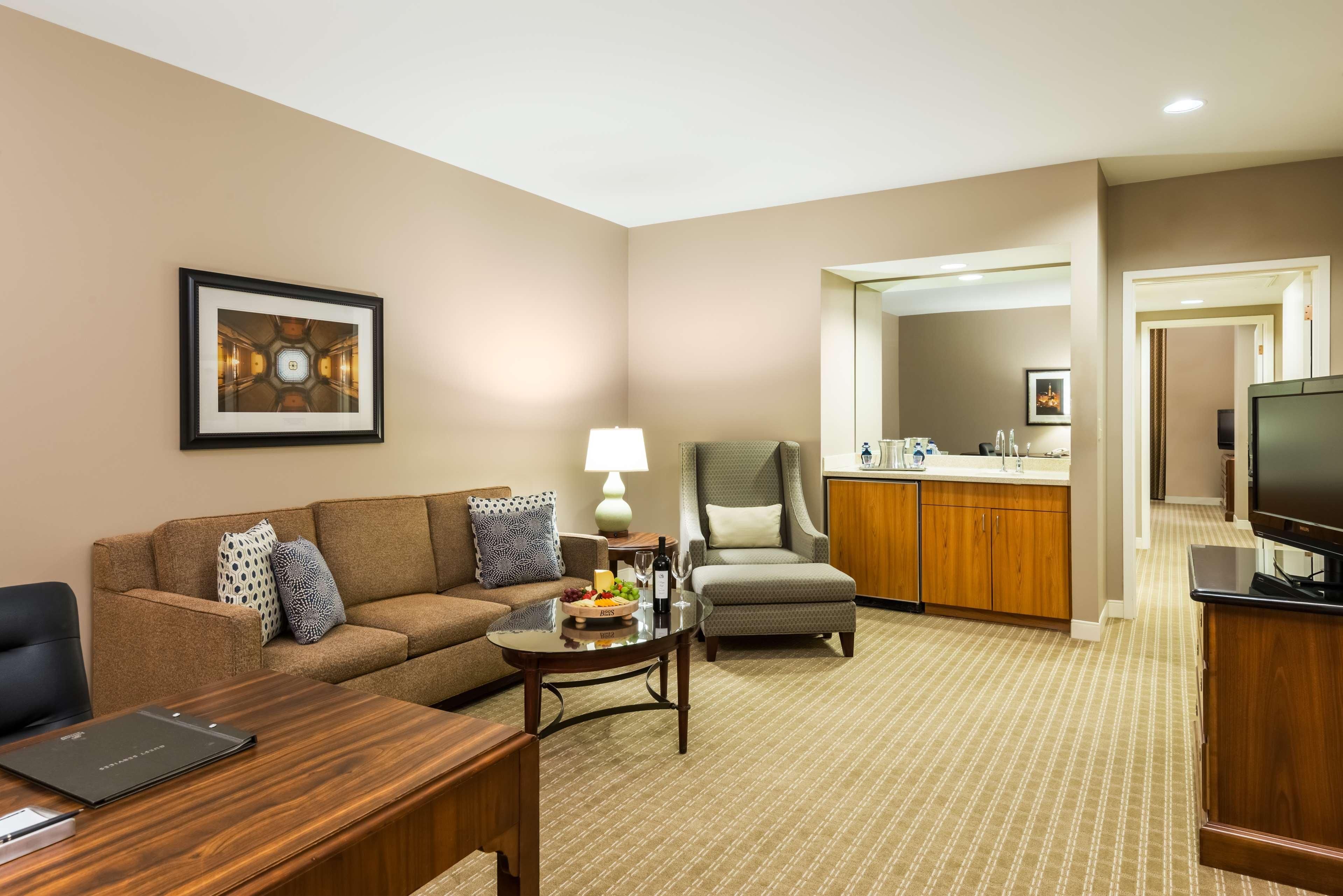 Hilton Indianapolis Hotel & Suites Eksteriør billede