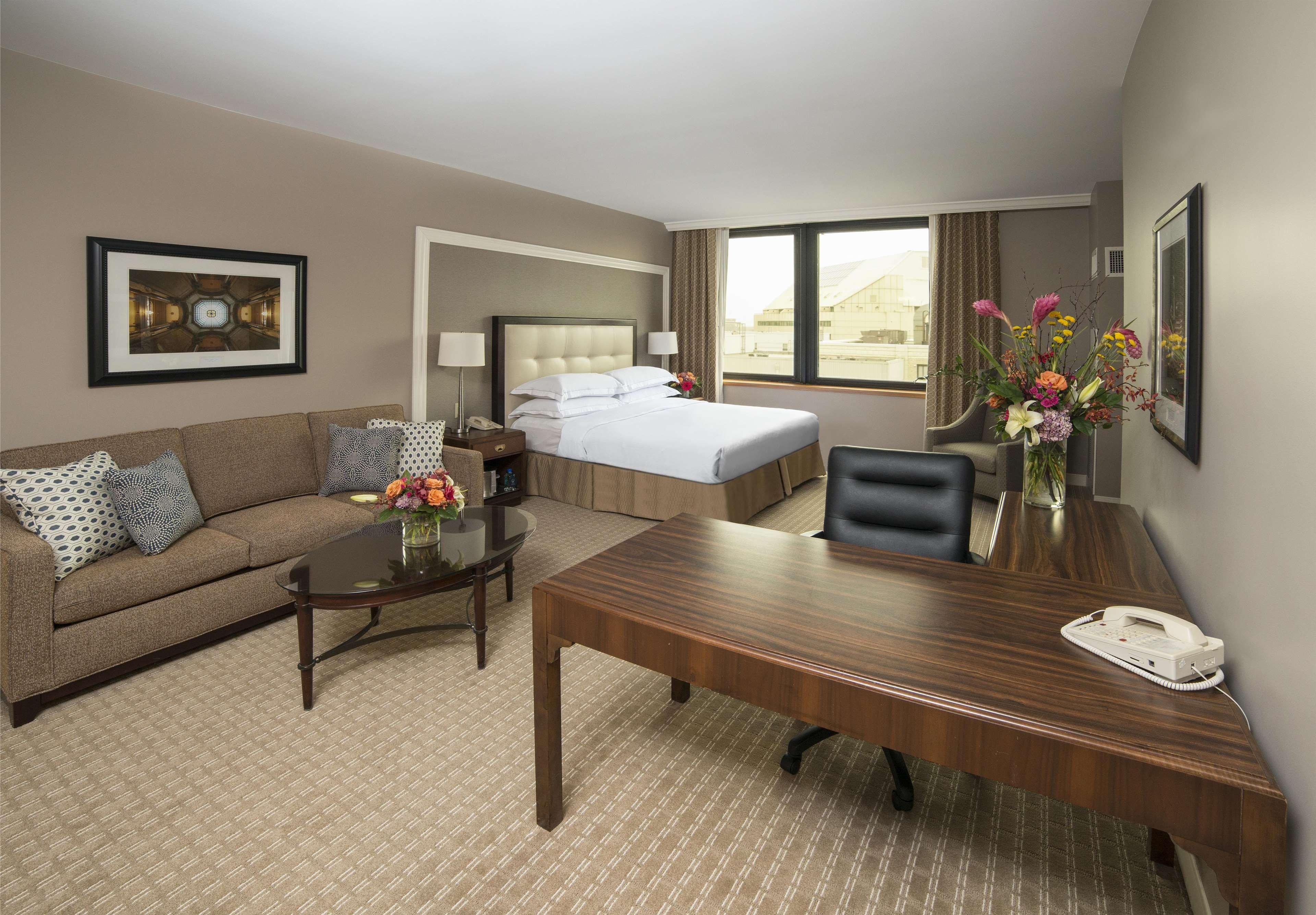 Hilton Indianapolis Hotel & Suites Eksteriør billede