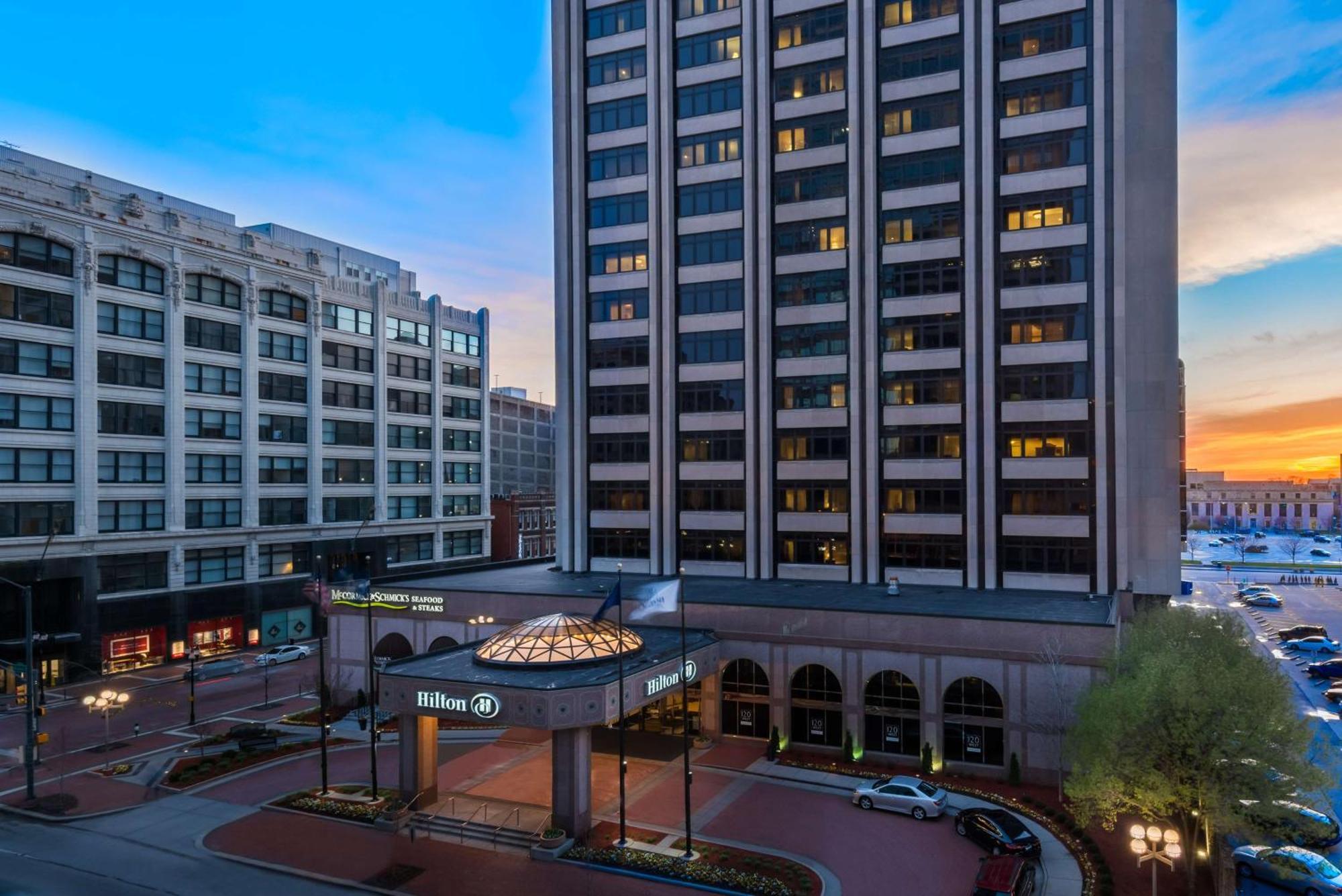 Hilton Indianapolis Hotel & Suites Eksteriør billede